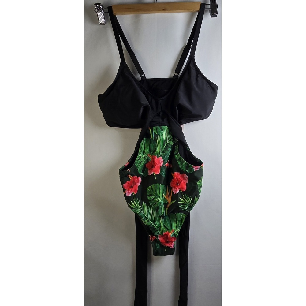 Firpearl Women's Swim Suit New With Tags Size M